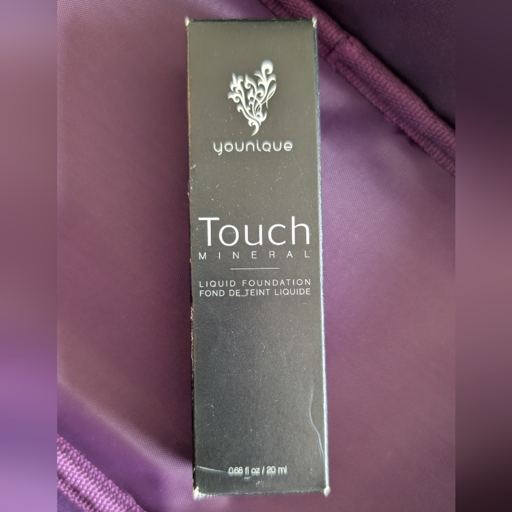Younique Touch Mineral Liquid Foundation - Lace